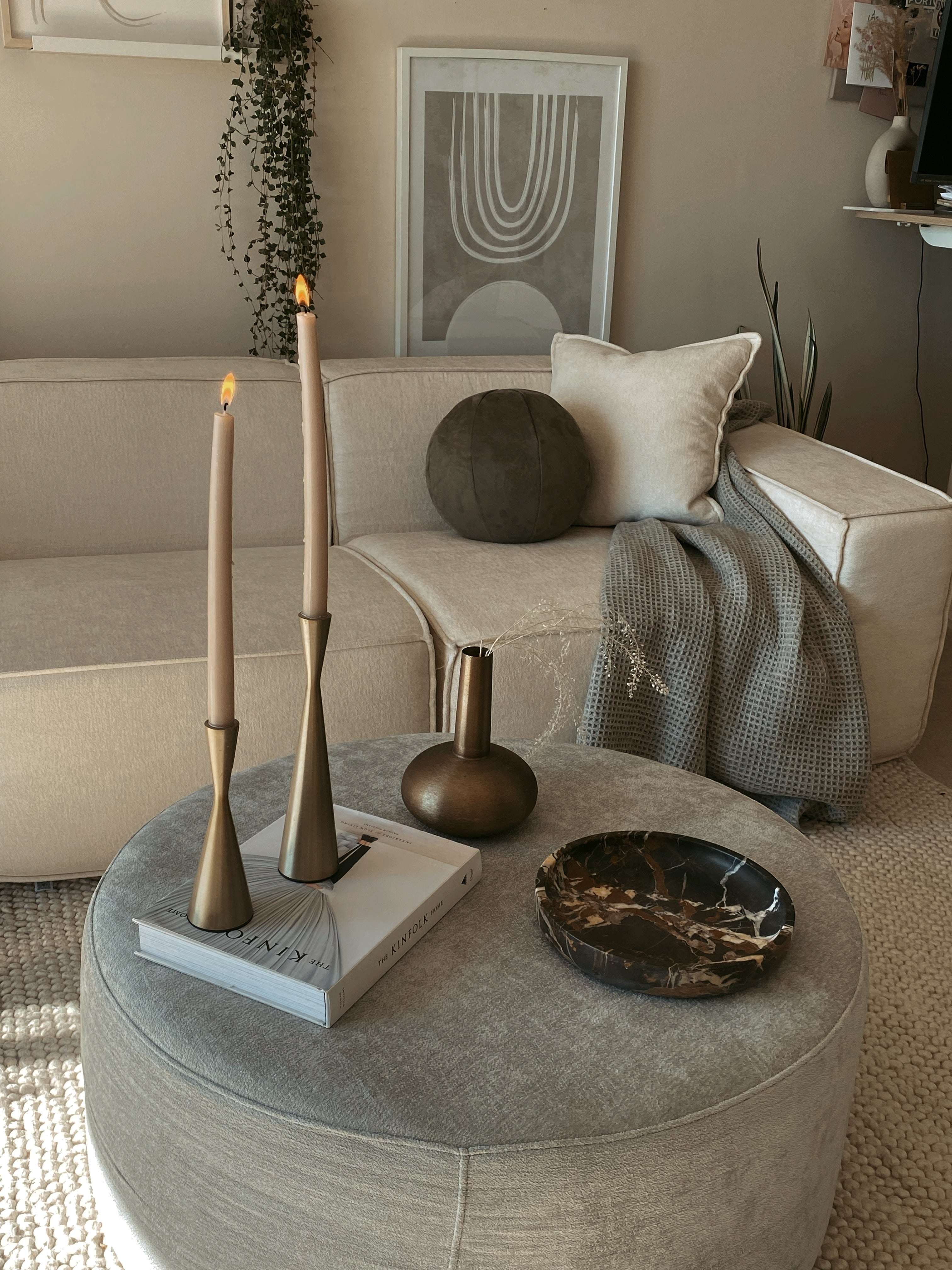 Minimalist Spring Decor: How the Right Sofa Sets the Tone – Rove Lab™
